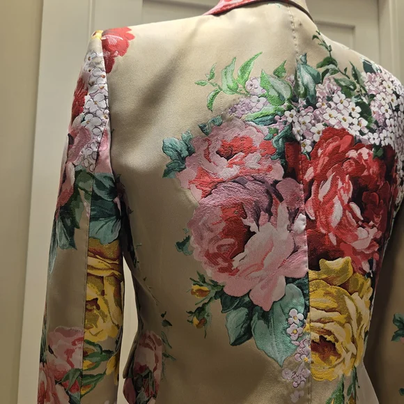 Dolce & Gabbana Floral Blazer in Red, Pink, and Yellow, Silk Blend - Picture 8 of 13